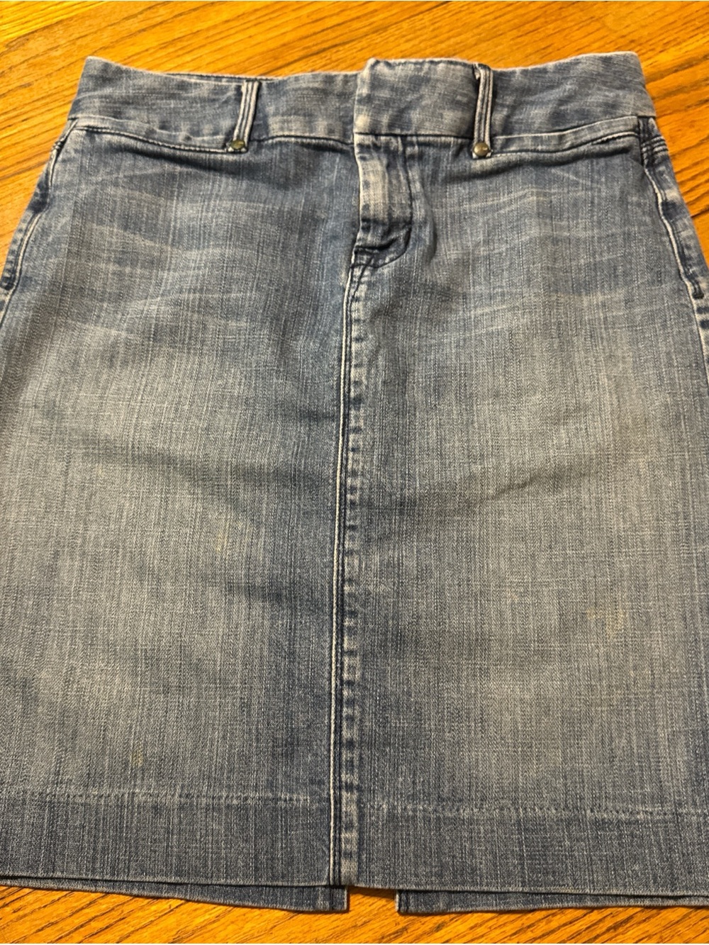 GAP Denim Skirt with pockets and back slit